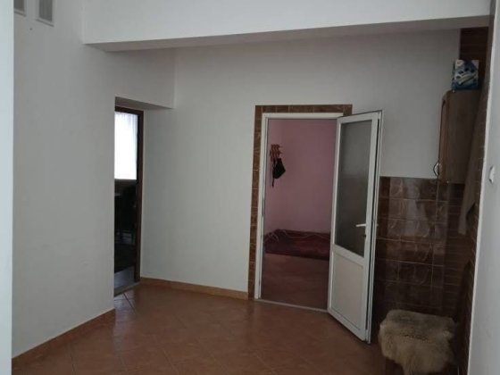 Продам квартиру 112 м.кв., окремий вхід, індивідуальне опалення. Волочиськ