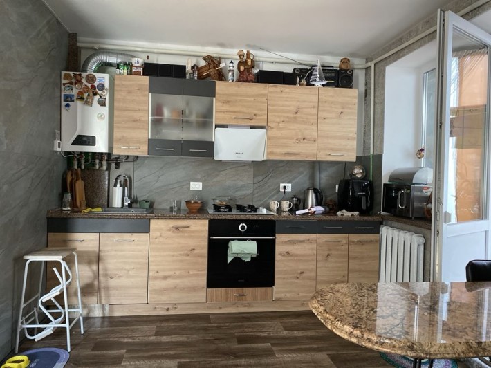 Продам квартиру 1комнатню с ремонтом. - фото 1