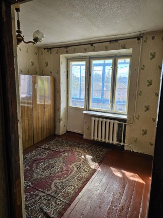 Продам не большую квартиру,гостинку - фото 1