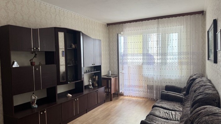 Продам велику 3 кімнатну квартиру з ремонтом - фото 1