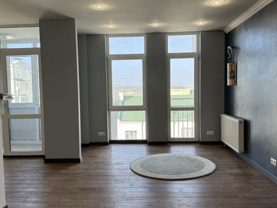 Продам 2к новобудову + паркінг Годилов