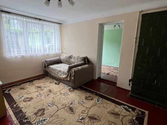 Продам 2-х кімнатну квартиру Сторожинец