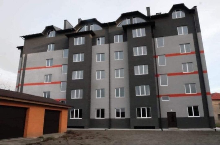 М. Новоселиця. Продається трьохкімнатна квартира ( центр) - фото 1