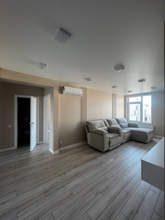 Продається Продаж  2 кімнатна квартира з ремонтом новобудова  Майдан - фото 1