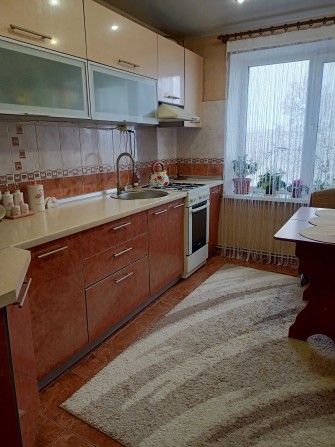 Продам 3х кімнатну квартиру в центрі міста - фото 1