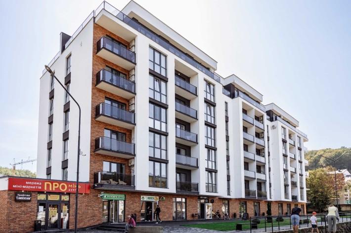 Апартамент з ремонтом під ключ. Нерухомість. Поляна. Закарпаття. - фото 1