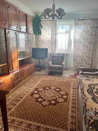 Продам 3-ком Черемушки тёплая, сухая, не угловая, без долгов. Срочно - фото 1