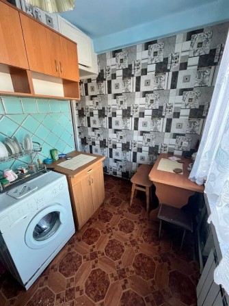 Продам 3-ком Черемушки тёплая, сухая, не угловая, без долгов. Срочно - фото 1