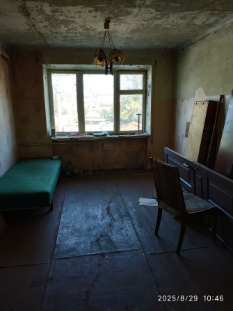 Продам кімнату в гуртожитку в Змієві. - фото 1