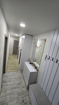 Продам 3-х кімнатну квартиру в центрі міста - фото 1