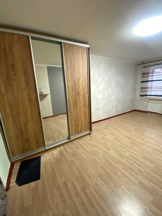 Південно-Захід хіт: тепла кім 4/5, бойлер + шафа — з видом ХНУ! 41701 - фото 1