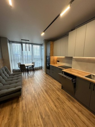 Продається 1,5 кімнатна квартира - заходь і живи! - фото 1