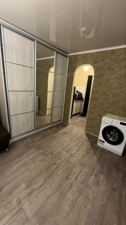 Продам комнату в общежитие . Кольцо Косиора. Мебель и техника.5 поверх - фото 1