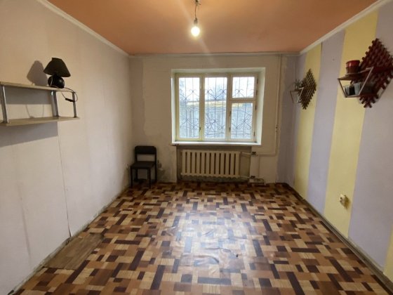 Продається затишна кімната в гуртожитку блочного типу,район Шкільної