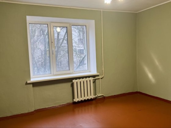 Продаеться Велика Кімната 27 м2 Чернігів