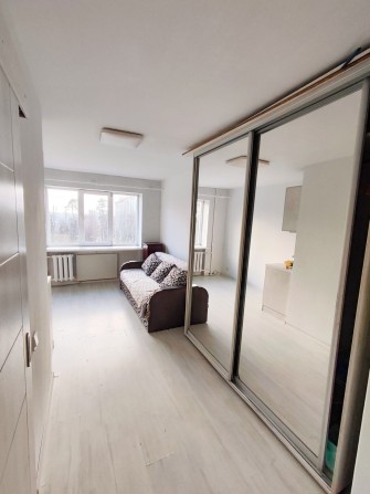 Продам окрему кімнату в гуртожитку з меблями - фото 1