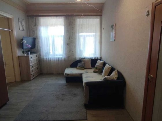 Продам 3 кімнати з кабінетом в коммунальній  квартирі, Виконкомівська. Дніпро