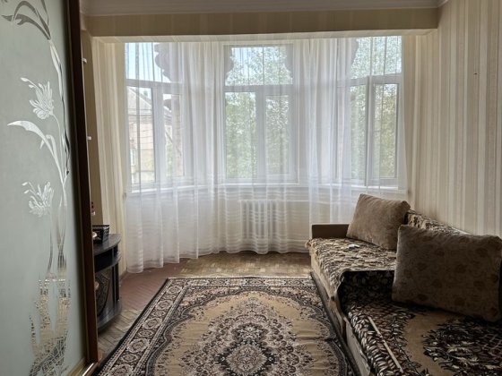 Продається кімната в гуртожитку метро Дарниця Киев