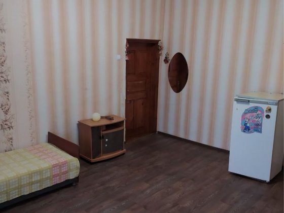 Продаж кімнати в 3 кімнатній квартирі