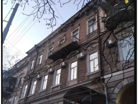 Продажа от хозяина: комната в коммуне Греческая 20, 67 кв.м. Балкон Одесса