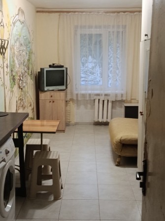 Продам 2 комнаты в коммуне на Краснова р-н  пл. Толбухина от хозяина - фото 1