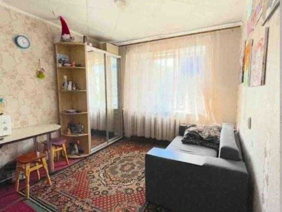 В продаже 2 ком. гостинка на ХТЗ, проспект Александровский. Харків