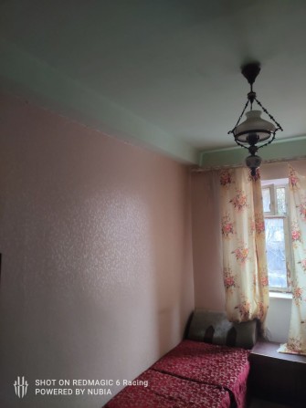 Продам срочно комнату в каммуне - фото 1