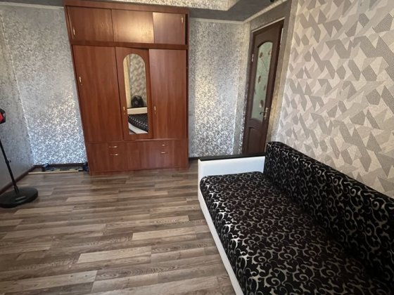 Продам 2 комнатную, Салтовка,  Валентновская, гостинку Харків