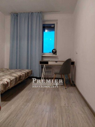 Продам сучасну кімнату з евроремонтом - фото 1