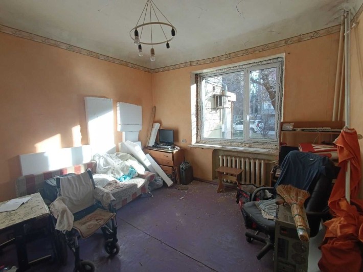 Продам гостинку в центре города (404607) - фото 1