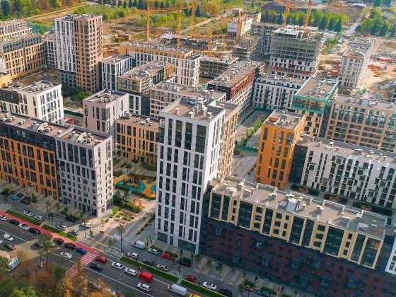 Продаж 3-к квартири вул. Салютна 2 Київ