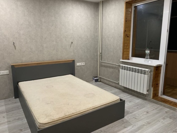 Продається простора 3-х кімнатна квартира з газом, низький поверх - фото 1