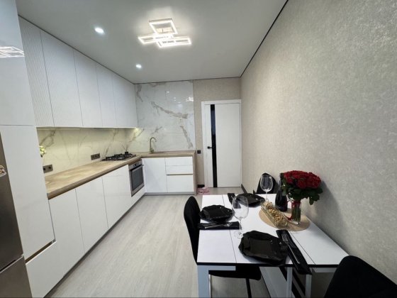 Власник ! Квартира з новим ремонтом ! Єоселя до 3х років так !!! Буча