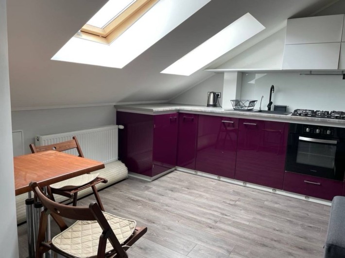 Продам євро двокімнатну квартиру з ремонтом, меблями і технікою! - фото 1