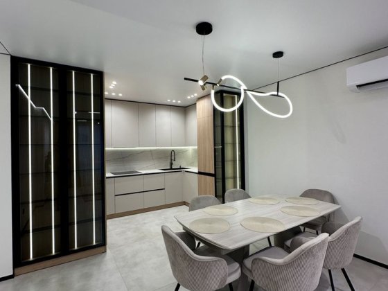 Продам стильну квартиру біля озера Івано-Франківськ