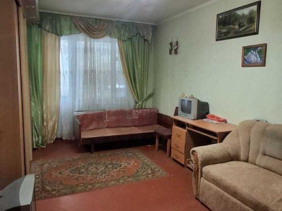 Продаж 1-но кімнатної квартири по вул. Зенітного полку