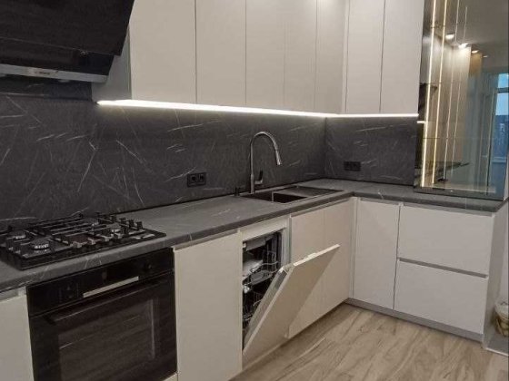 Однокімнатна квартира з неймовірним видом на річку Івано-Франківськ