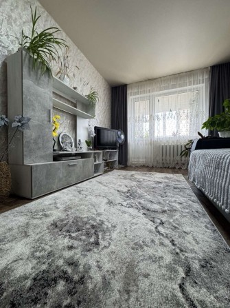 Продам 1 кімнатну квартиру в центрі міста - фото 1