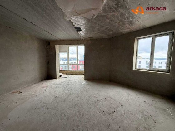 4кім в центрі, можна робити ремонт