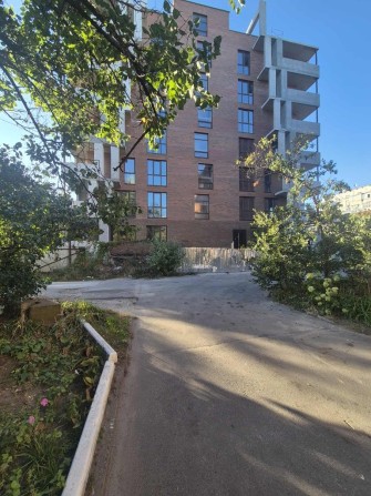 Продам 2-х.кім.в центрі міста в новобудові.Терміново. - фото 1