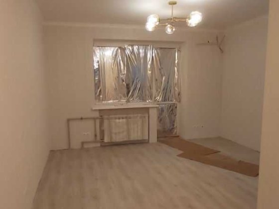 Однокімнатна. Торг. Можливість окремої дитячої / кабінету / спальні Бровары