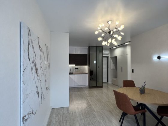 2- кім кв. 60м2 з ремонтом, поруч парк і міське озеро, Нац Гвардії Івано-Франківськ