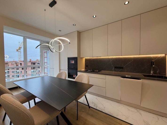 Продаю 2кім. квартиру з дорогим ремонтом в ЖК Княгинин! Газ запущений! - фото 1