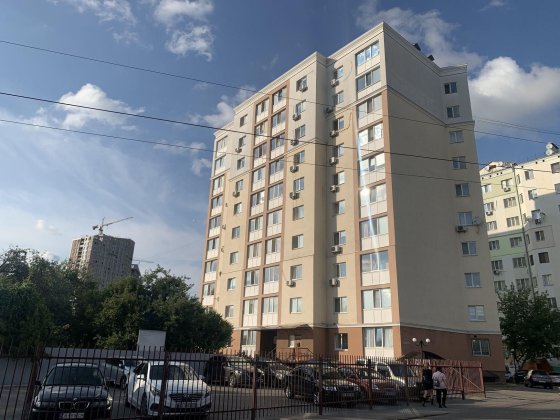 Продам велику 2-кім.квартиру 78 кв.м вул.Шолом-Алейхема, Бровари. DM Бровары
