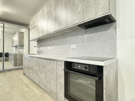 Шикарна квартира з новим ремонтом, меблями і технікою Буча