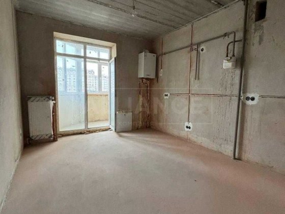 Простора 2-х.кімнатна квартира 71м2 з частковим ремонтом . біля Арсену Івано-Франківськ