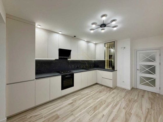 У продажі варта уваги 1 кім.квартира з ВИГЛЯДОМ НА РІЧКУ в якісному ЖК Ивано-Франковск