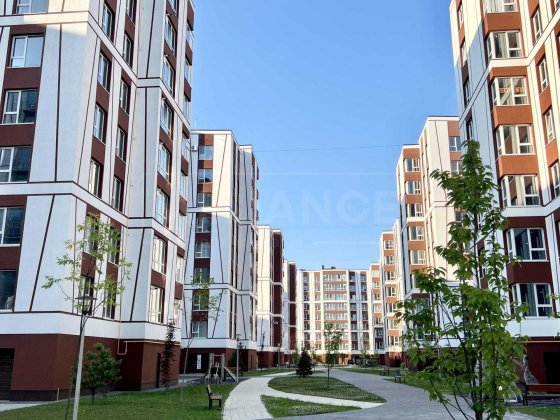 Здана 2 кім 61м2 + котел, стяжка , підігріви. Комплекс закритого типу! Івано-Франківськ