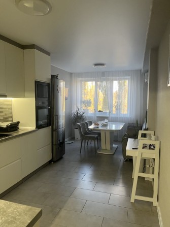 Трьох кімнатна квартира Бровари - фото 1