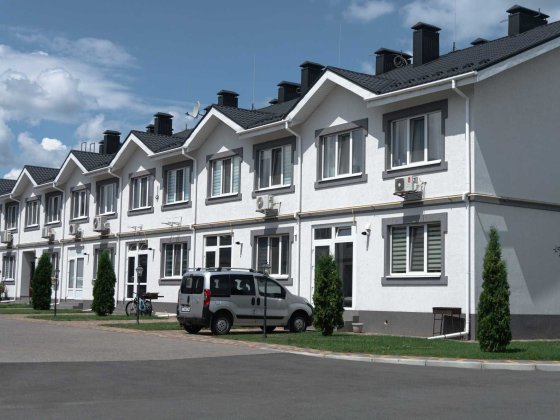 Продам квартиру 73м2 недорого.збудовано якісно.газ Бориспіль